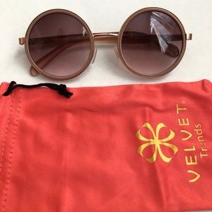Velvet round sunglasses